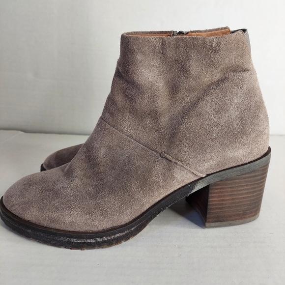 Gentle Souls by Kenneth Cole Blane Ankle Boots - Picture 2 of 16